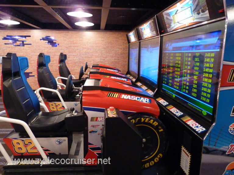 3887: Carnival Dream - The Warehouse Arcade