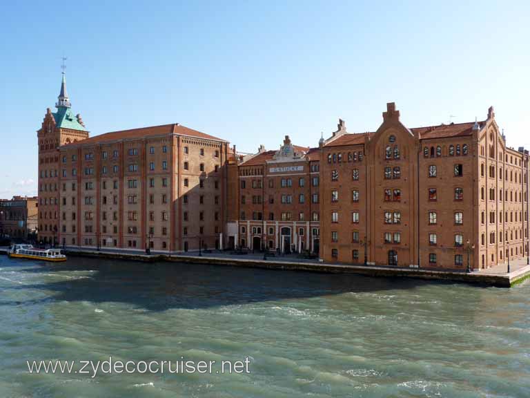 4643: Carnival Dream leaving Venice, Italy