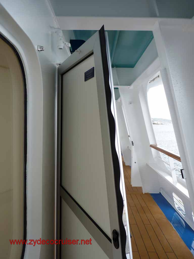 5518: Carnival Dream - Messina - Sealing off the Cove Balcony Doors