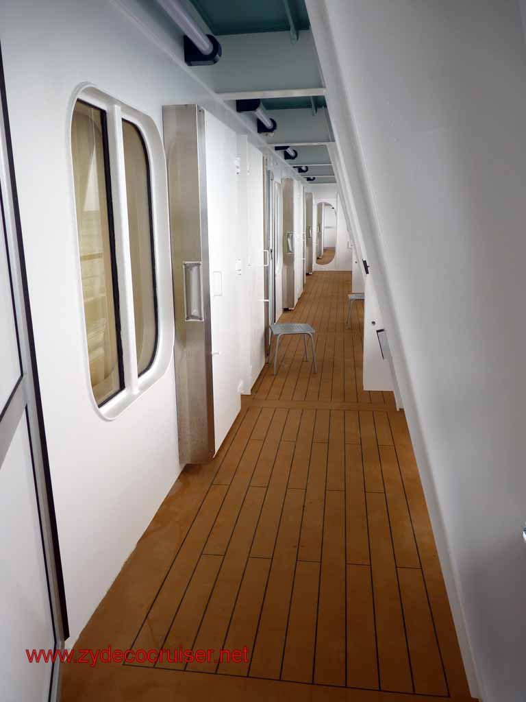 5531: Carnival Dream - Messina - Sealing off the Cove Balcony Doors