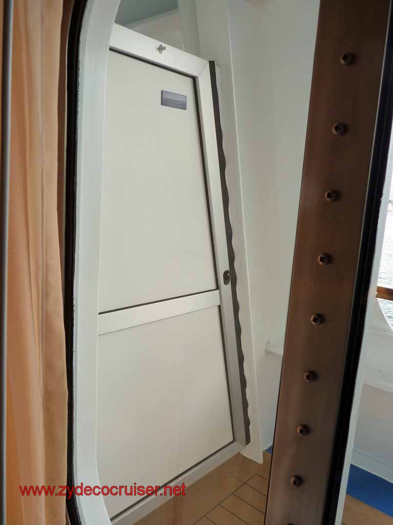 5536: Carnival Dream - Messina - Sealing off the Cove Balcony Doors