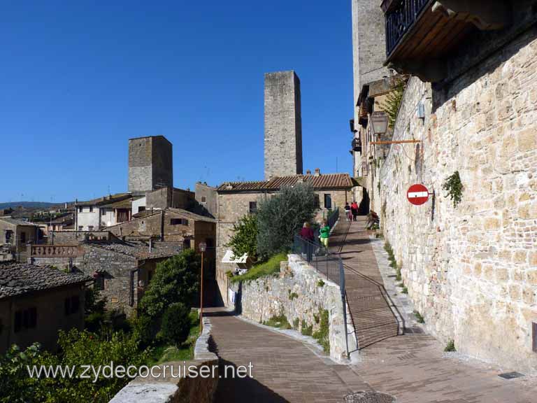 6433: Carnival Dream, Livorno - Beautiful Tuscany - San Gimignano