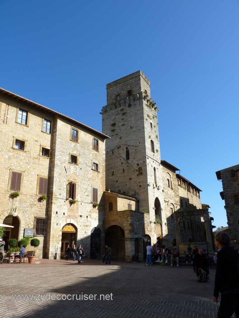 6435: Carnival Dream, Livorno - Beautiful Tuscany - San Gimignano