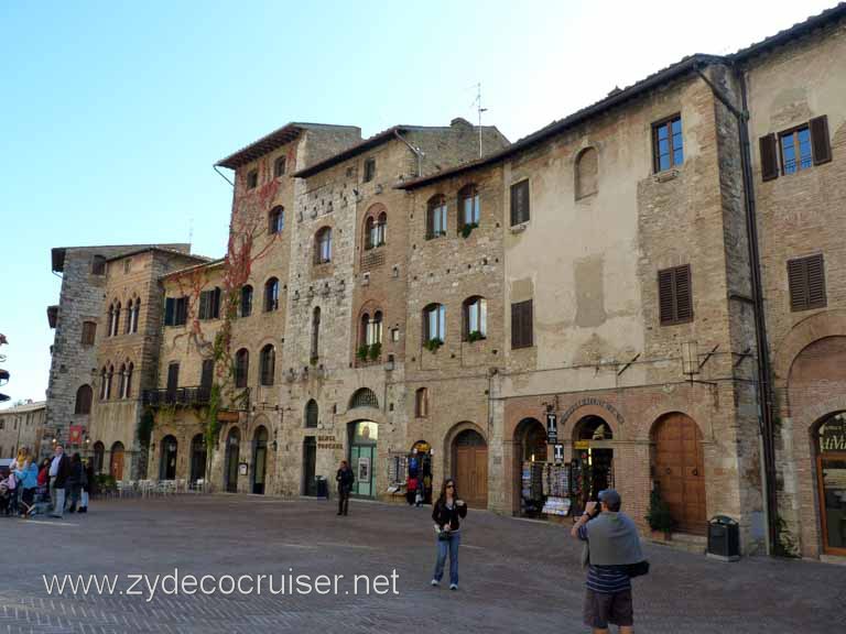 6436: Carnival Dream, Livorno - Beautiful Tuscany - San Gimignano