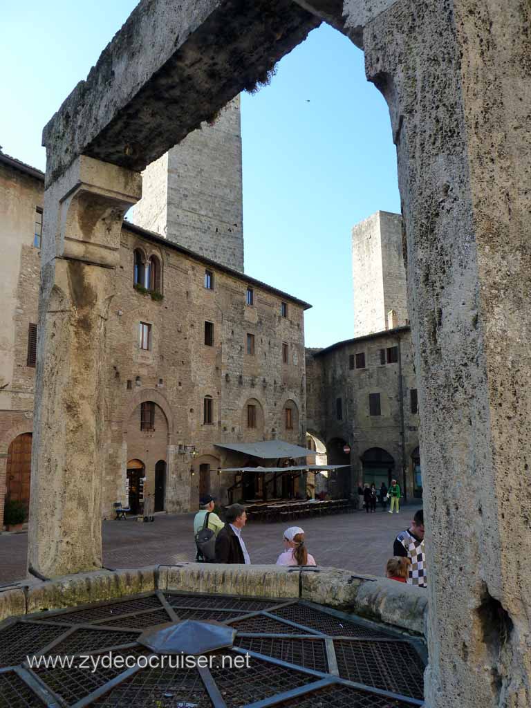 6440: Carnival Dream, Livorno - Beautiful Tuscany - San Gimignano