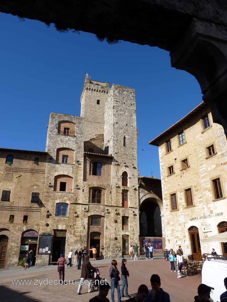 6442: Carnival Dream, Livorno - Beautiful Tuscany - San Gimignano