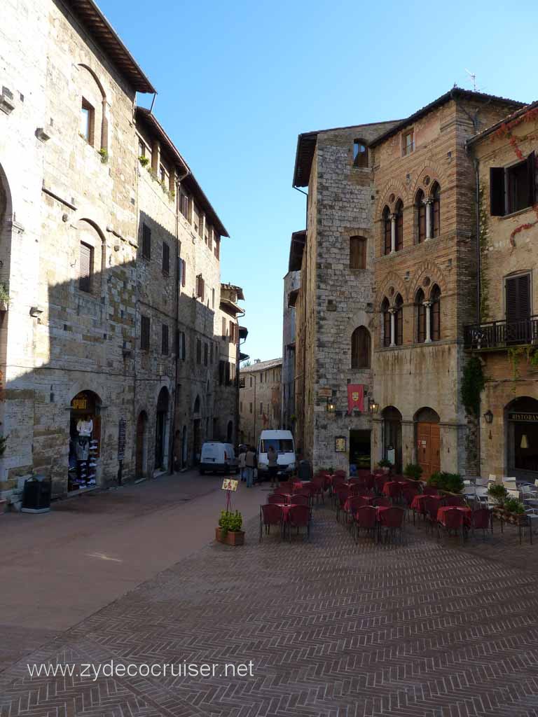 6443: Carnival Dream, Livorno - Beautiful Tuscany - San Gimignano