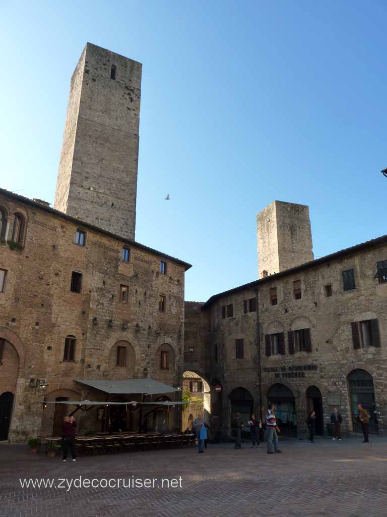 6445: Carnival Dream, Livorno - Beautiful Tuscany - San Gimignano