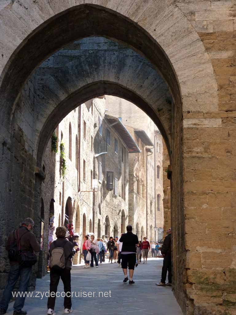 6465: Carnival Dream, Livorno - Beautiful Tuscany - San Gimignano