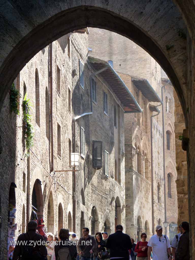 6466: Carnival Dream, Livorno - Beautiful Tuscany - San Gimignano