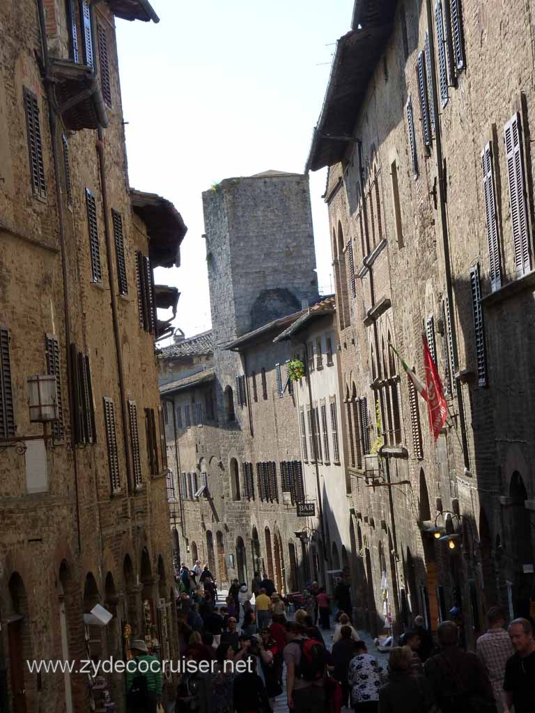 6490: Carnival Dream, Livorno - Beautiful Tuscany - San Gimignano