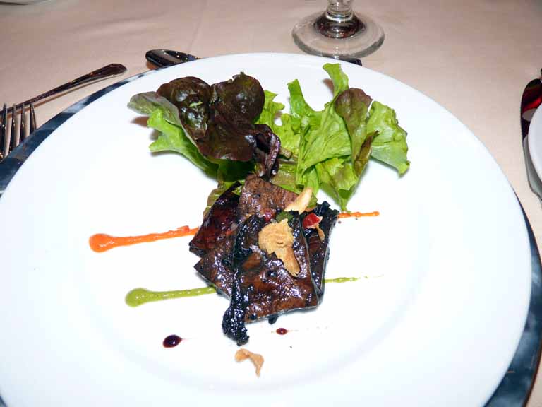 6757: Carnival Dream, Livorno - Grilled Portobello Mushroom and Handpicked Mesclun Lettuce