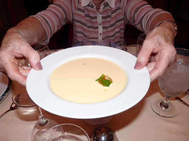 6758: Carnival Dream, Livorno - oh - Mango Cream Soup