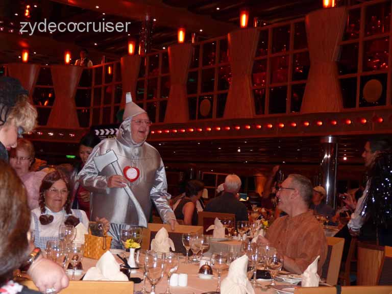 0904: Carnival Dream, Halloween 2009, 