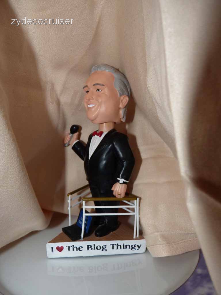 0915: Carnival Dream, Halloween 2009, BobbleHeald