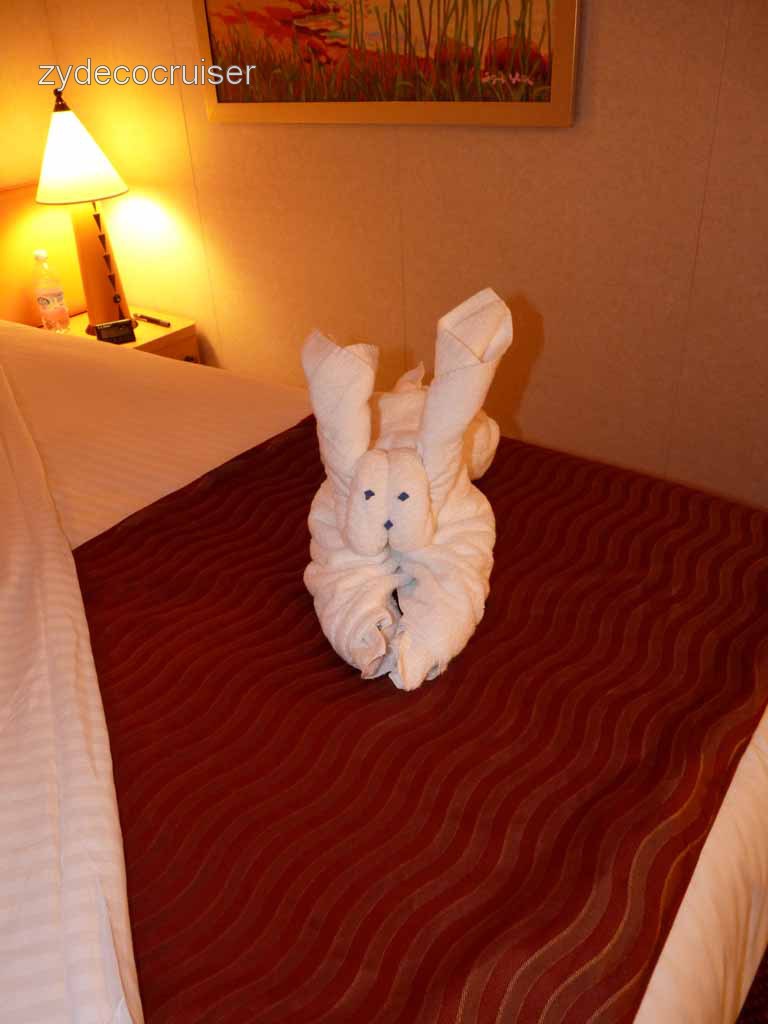 0932: Carnival Dream, Halloween 2009, Towel animal