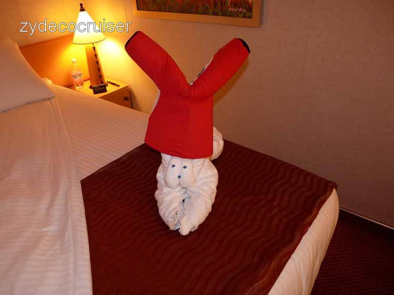 0933: Carnival Dream, Halloween 2009, Funship Towel animal