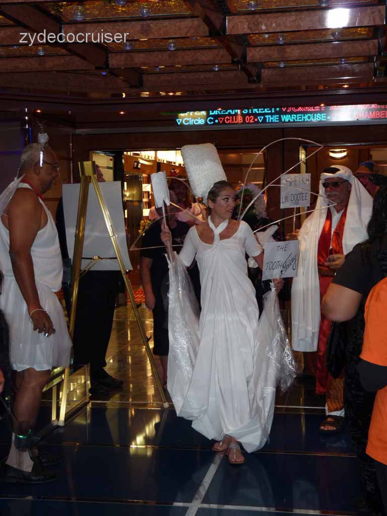 0951: Carnival Dream, Halloween 2009, 