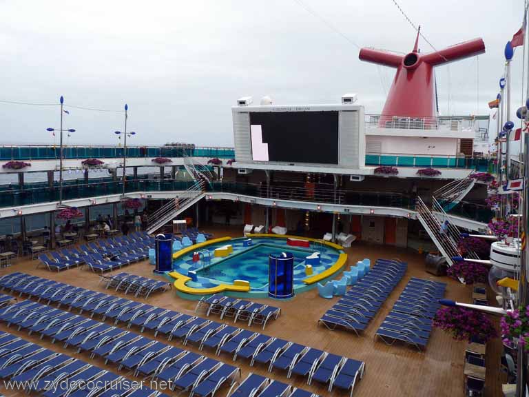 Carnival Dream Seaside Theater, Waves Pool
