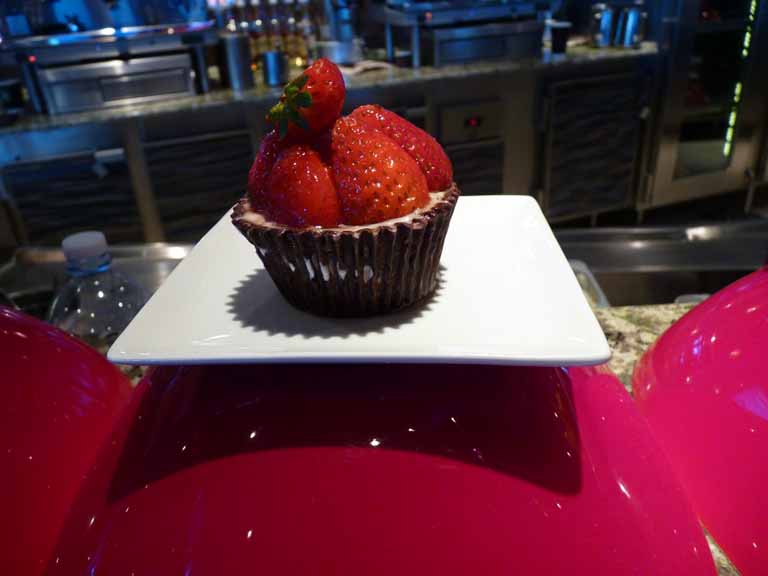 Carnival Dream - Coffee Club - Fresh Fruit Chocolate Cup