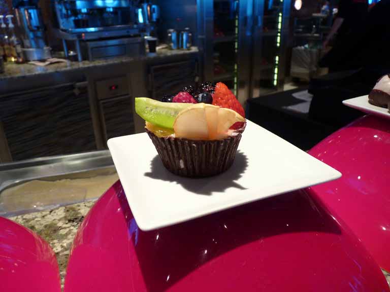 Carnival Dream - Coffee Club - Fresh Fruit Chocolate Cup