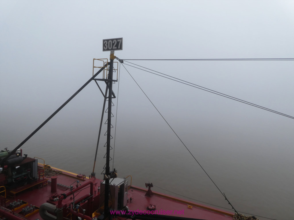 059d: Carnival Dream Cruise, New Orleans refueling in the fog 