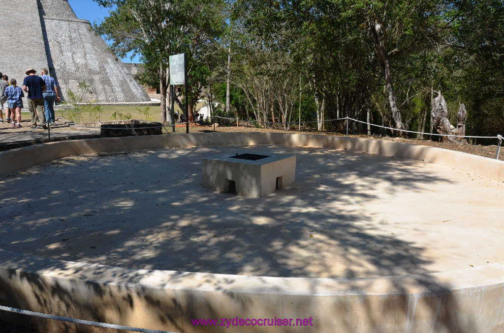 066: Carnival Elation, Progreso, Uxmal, Cistern