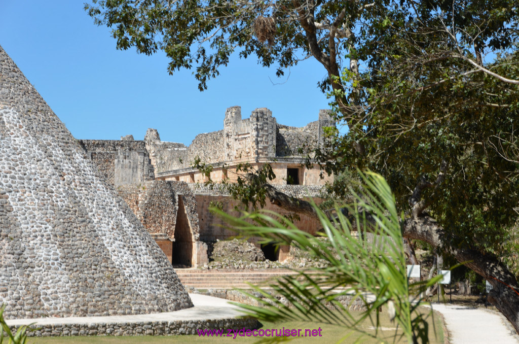 070: Carnival Elation, Progreso, Uxmal, 