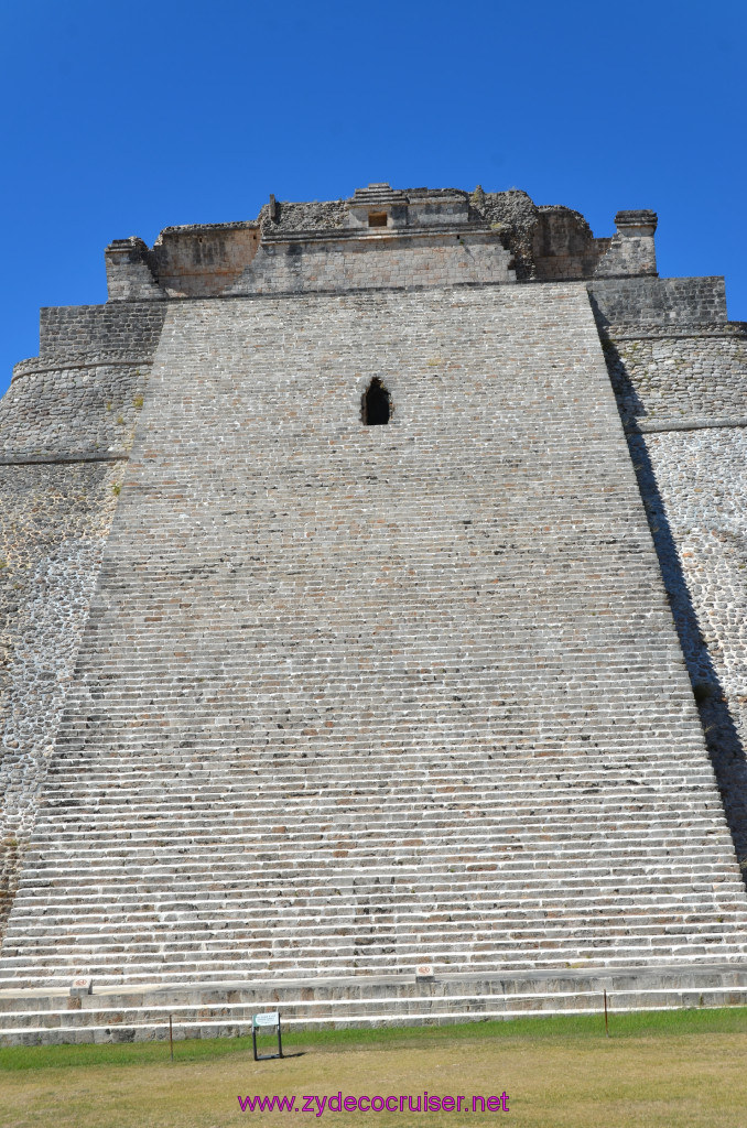 079: Carnival Elation, Progreso, Uxmal, 