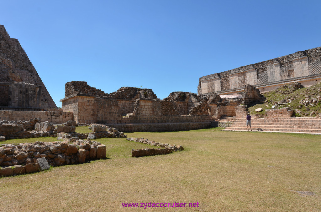 094: Carnival Elation, Progreso, Uxmal, 