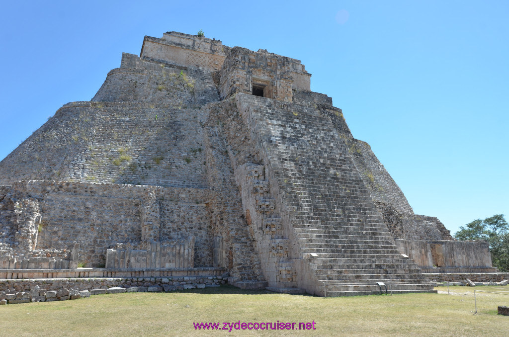 114: Carnival Elation, Progreso, Uxmal, 