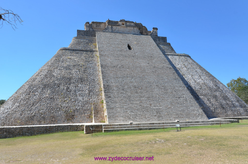 269: Carnival Elation, Progreso, Uxmal, 