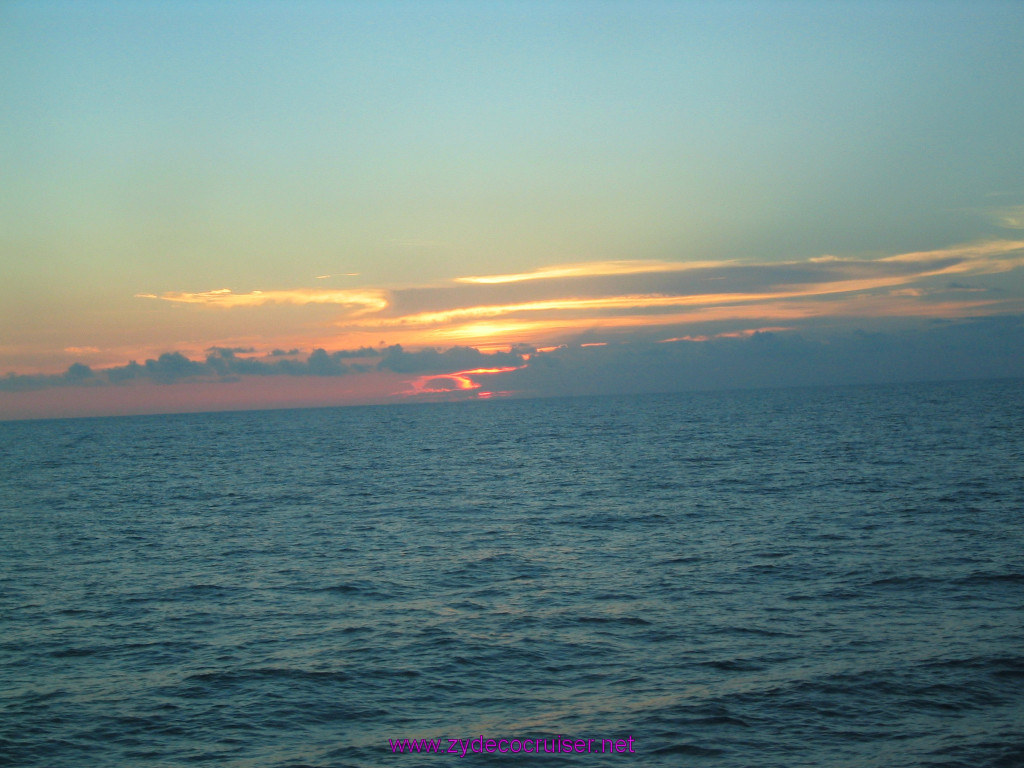 008: Carnival Elation 2004 Cruise, 