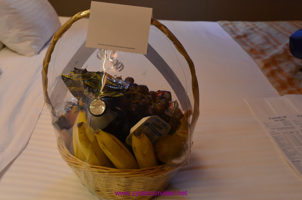 042: Carnival Elation Cruise, Fun Day at Sea 1, Fruit Basket from John Heald, 