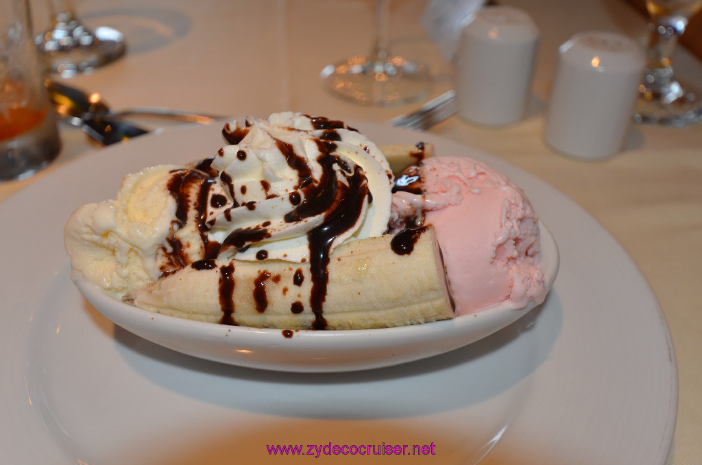 030: Carnival Elation Cruise, Fun Day at Sea 2, MDR Lunch, Banana Split (Kid's Menu), 