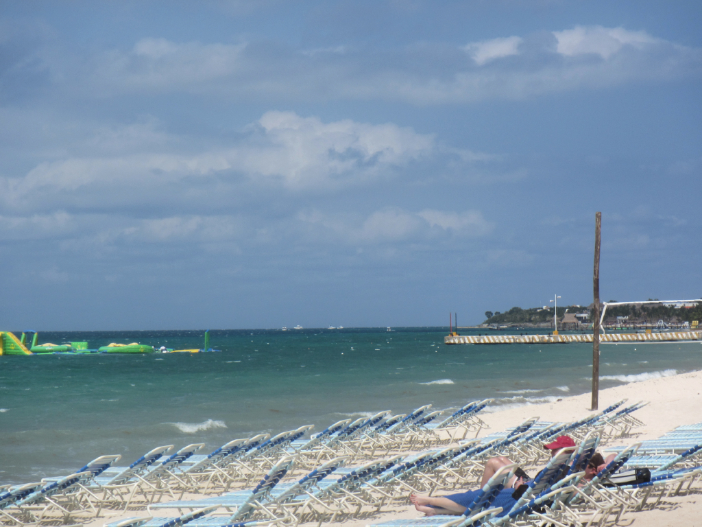 068: Carnival Elation Cruise, Cozumel, Deluxe Beach Catamaran Sail and Snorkel,