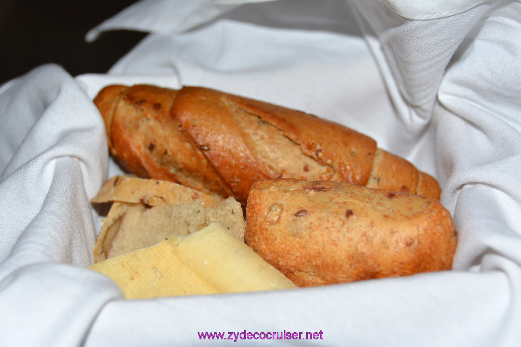 004: Carnival Imagination, American Table, Assorted breads in bread box