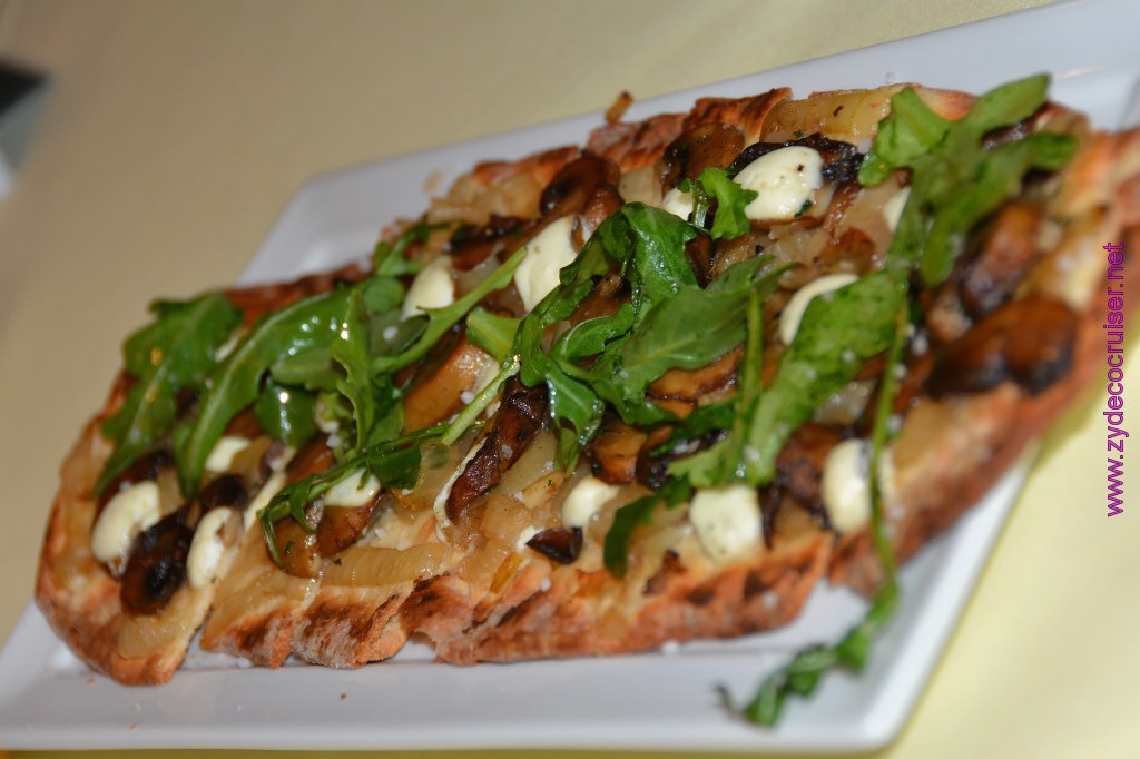 Carnival Inspiration, MDR American Table Dinner, Flatbread for the table