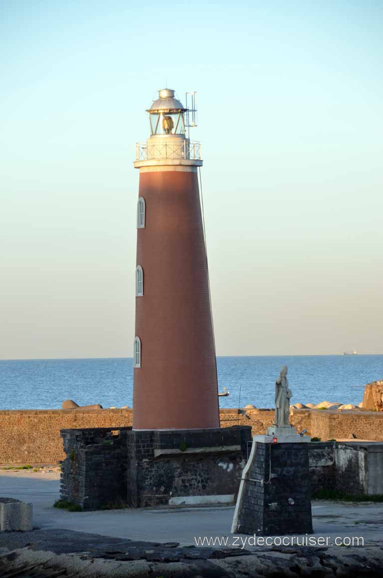 009: Carnival Magic Inaugural Cruise, Naples, Lighthouse Entering Naples Harbor, Molo di San Vincenzo Lighthouse