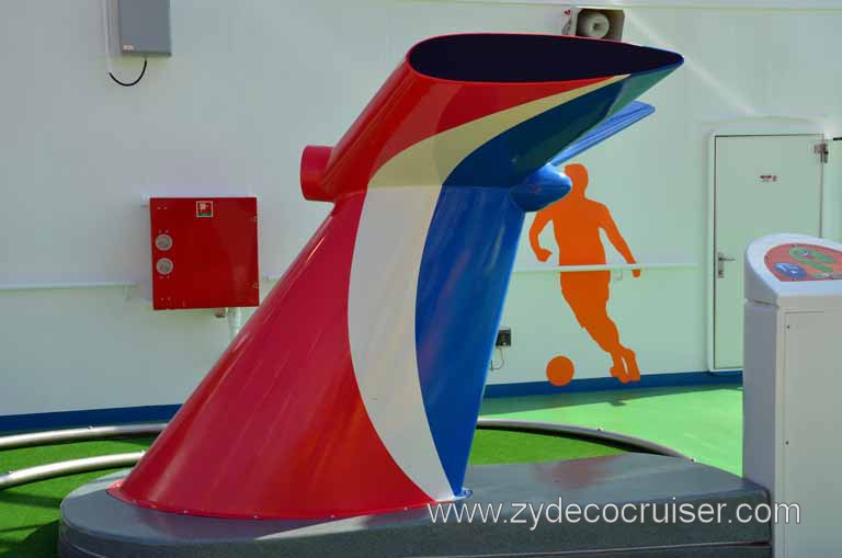 035: Carnival Magic, Grand Mediterranean, Barcelona, Mini-Funnel Mini-Golf