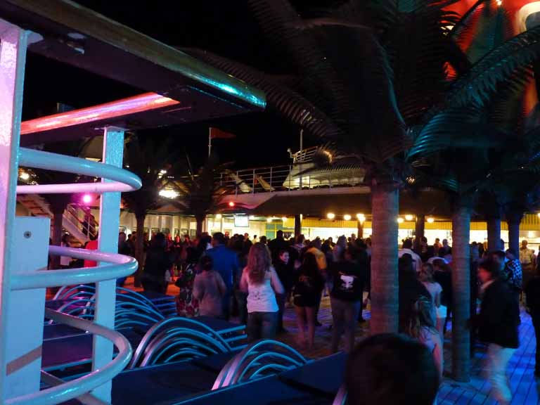 559: Carnival Sensation - Deck Party