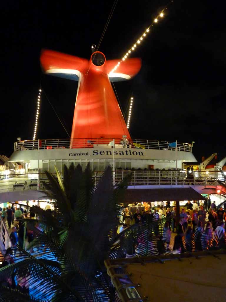 564: Carnival Sensation - Deck Party