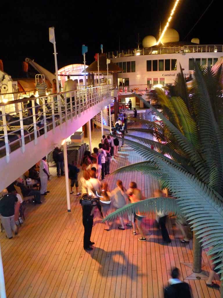 569: Carnival Sensation - Deck Party - Conga Line