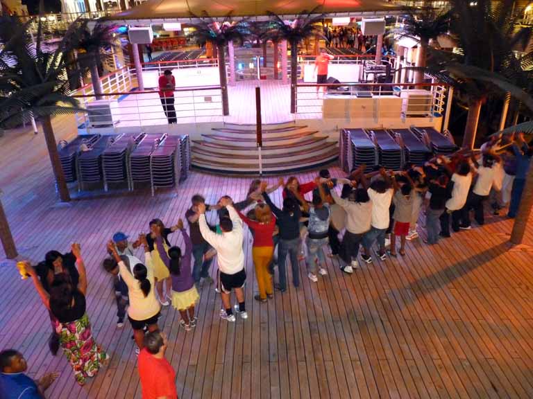 573: Carnival Sensation - Deck Party - Conga Line