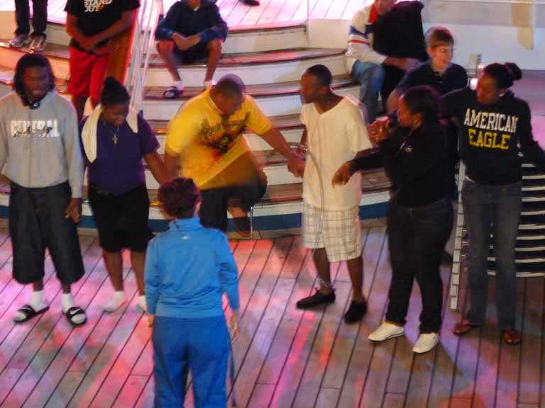 579: Carnival Sensation - Deck Party - Hula Hoop Thingy