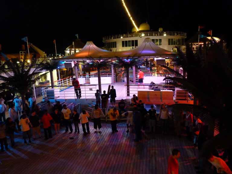 581: Carnival Sensation - Deck Party - Hula Hoop Thingy