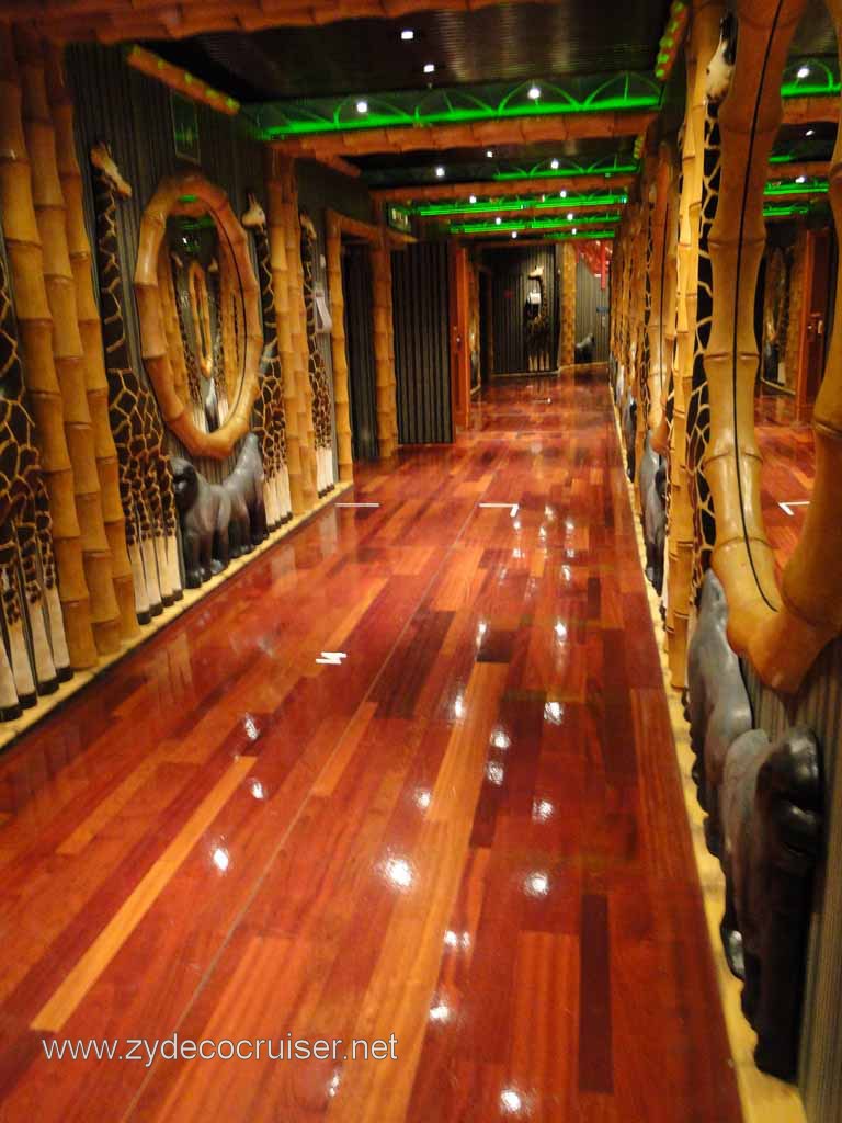 048: Carnival Spirit, Inside Passage, The Jungle Interior Promenade