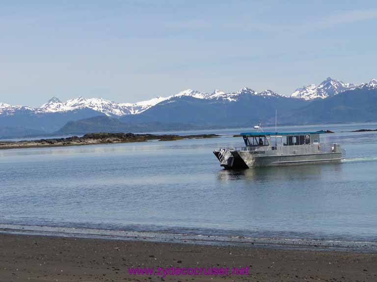 184: Sitka Captain's Choice Wildlife Quest and Beach Exploration - Our boat returning