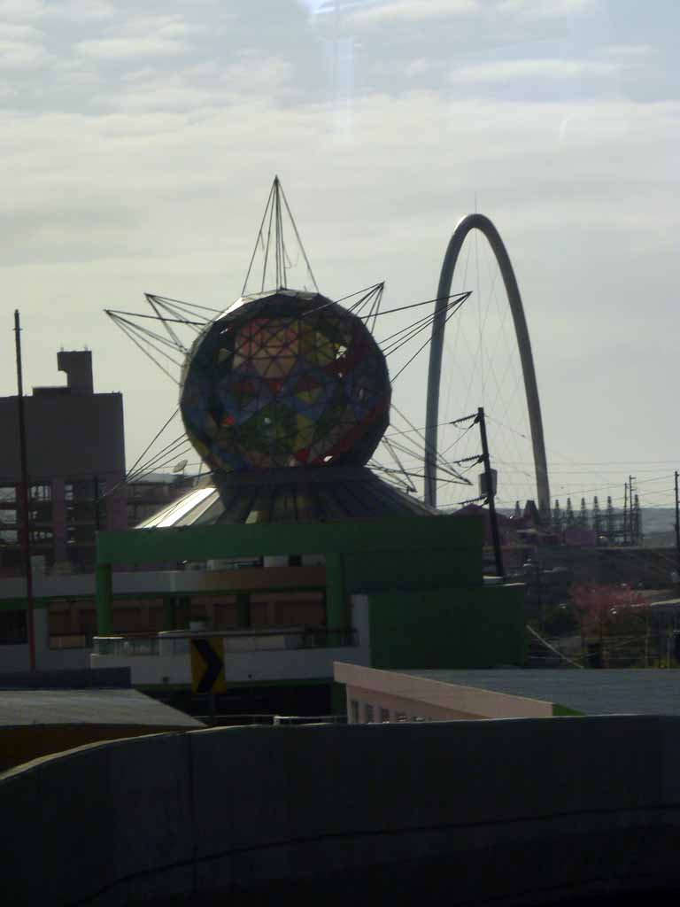 047: Carnival Spirit, San Diego/Ensenada - I spy an arch