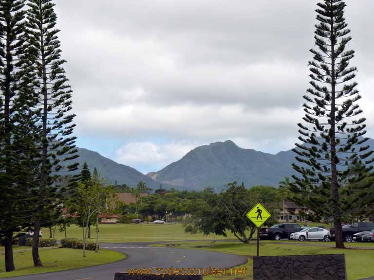 087: Carnival Spirit, Honolulu, Hawaii, Pearl Harbor VIP and Military Bases Tour, Schofield Barracks, Wheeler Army Airfield, NO, not through that pass